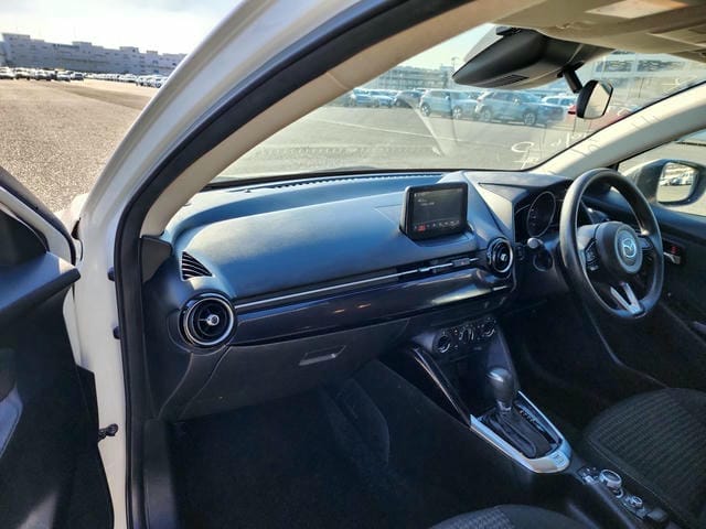 MAZDA DEMIO 15S 2019/9 photo 10