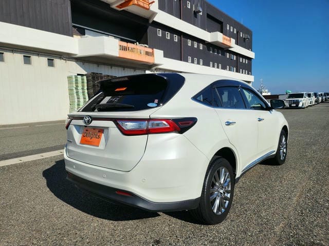 TOYOTA HARRIER PREMIUM 2019/6 photo 3