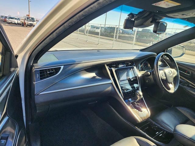 TOYOTA HARRIER PREMIUM 2019/6 photo 9