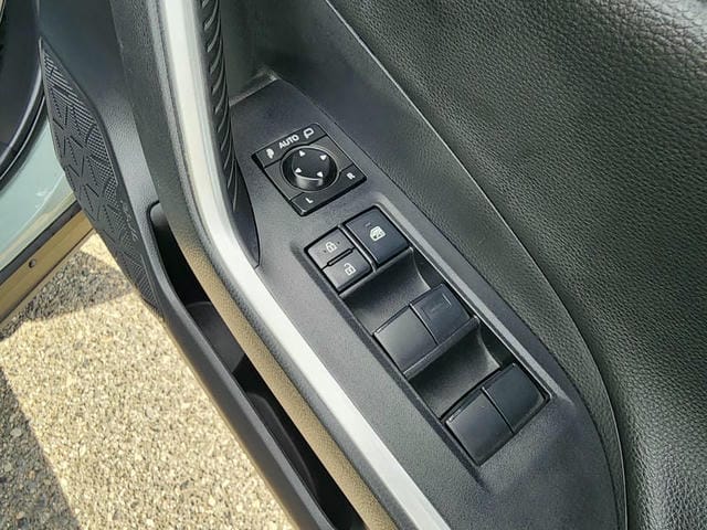 TOYOTA RAV4 ADVENTURE 4WD 2019/6 photo 18