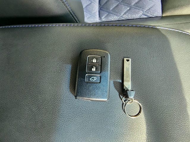 TOYOTA HARRIER PROGRESS STYLE BLUEISH 2019/3 photo 29
