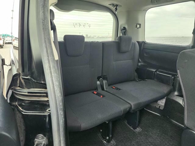 TOYOTA VOXY X 2019/12 photo 13