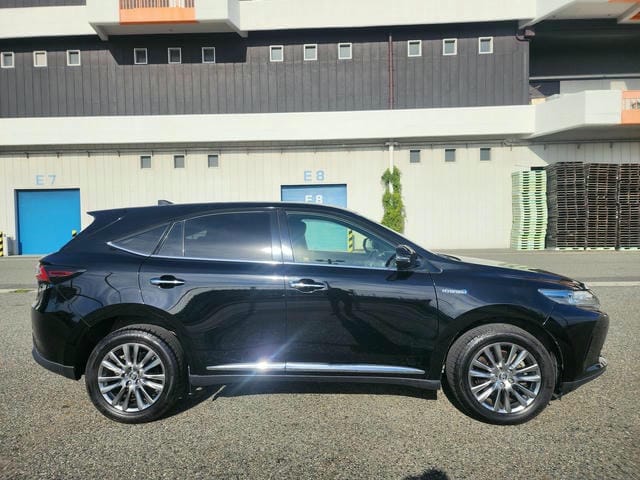 TOYOTA HARRIER PREMIUM 2019/5 photo 2