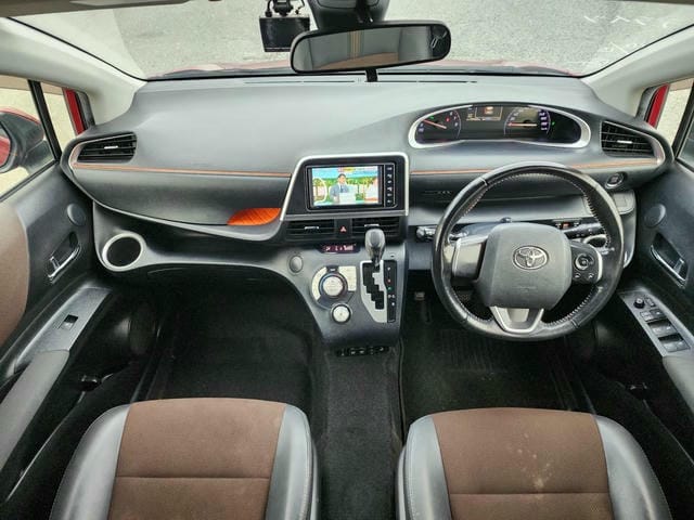 TOYOTA SIENTA G CUERO 2019/ photo 10
