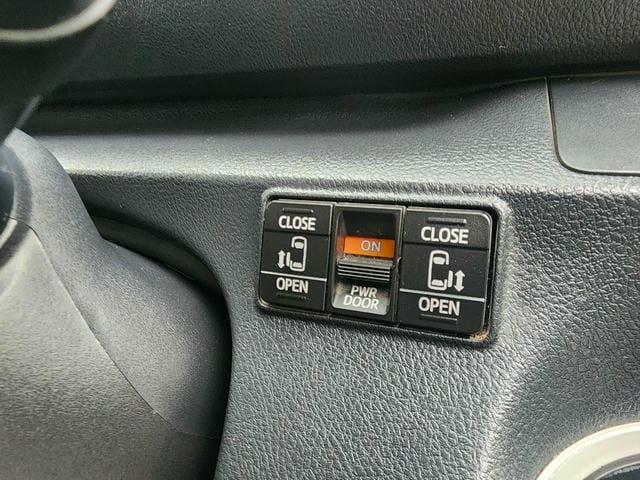 TOYOTA SIENTA G CUERO 2019/ photo 21