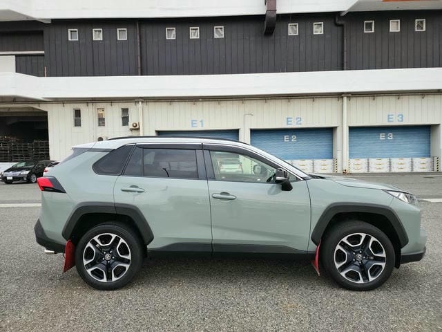 TOYOTA RAV4 ADVENTURE 4WD 2019/11 photo 2