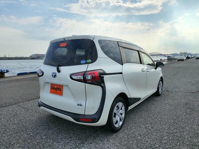 TOYOTA SIENTA HYBRID G 2019/1 photo 3