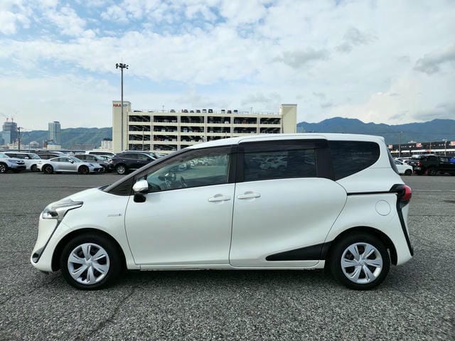 TOYOTA SIENTA HYBRID G 2019/1 photo 6