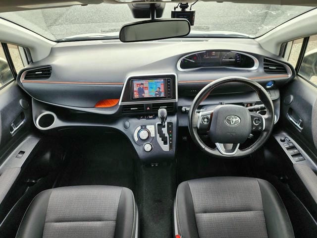 TOYOTA SIENTA HYBRID G 2019/1 photo 10