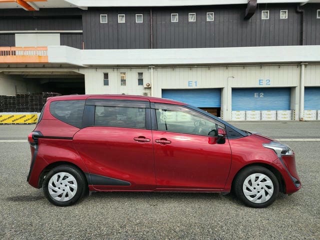 TOYOTA SIENTA G CUERO 2019/7 photo 2