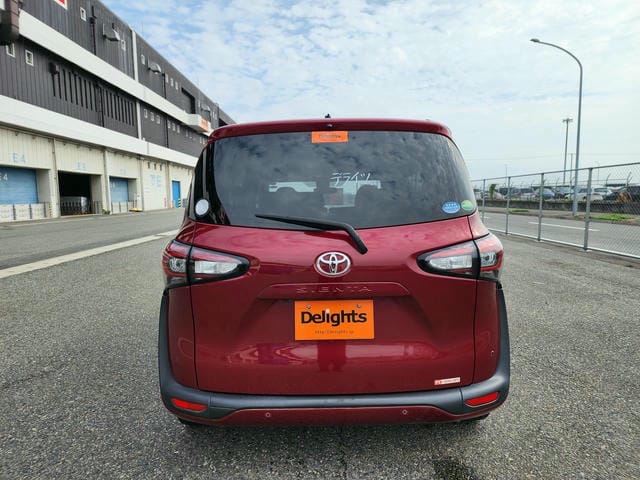 TOYOTA SIENTA G CUERO 2019/7 photo 4