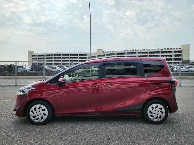 TOYOTA SIENTA G CUERO 2019/7 photo 6