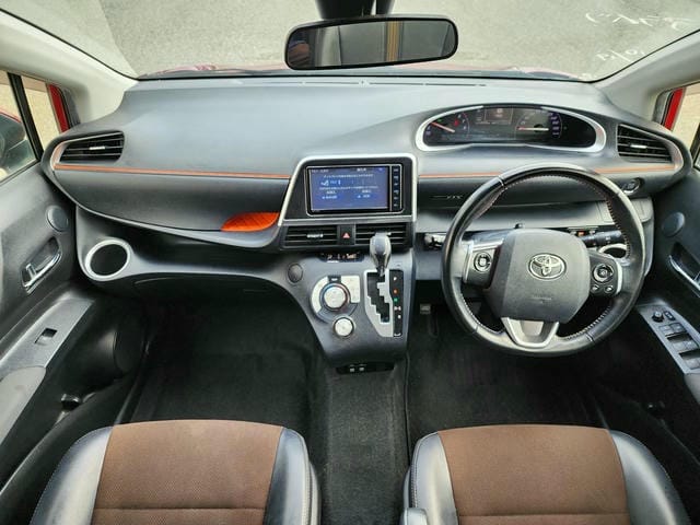 TOYOTA SIENTA G CUERO 2019/7 photo 10