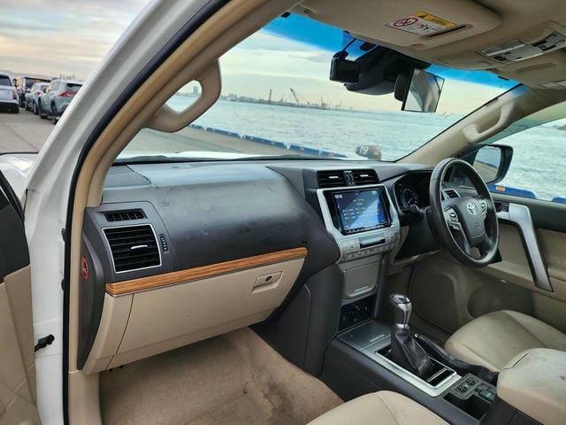 TOYOTA LAND CRUISER PRADO TX L PACKAGE SUNROOF 2019/2 photo 9