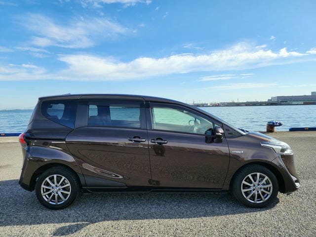 TOYOTA SIENTA HYBRID G CUERO 2019/1 photo 2