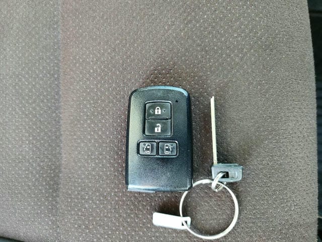 TOYOTA SIENTA HYBRID G CUERO 2019/1 photo 20