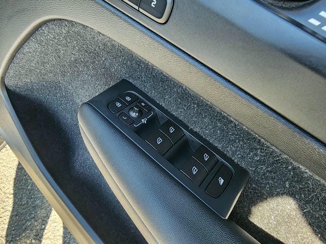VOLVO XC40 T5 AWD R-DESIGN SUNROOF 2019/6 photo 18