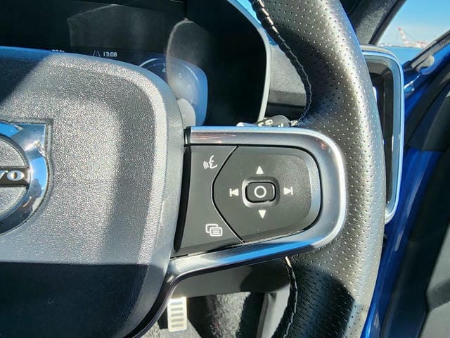 VOLVO XC40 T5 AWD R-DESIGN SUNROOF 2019/6 photo 21
