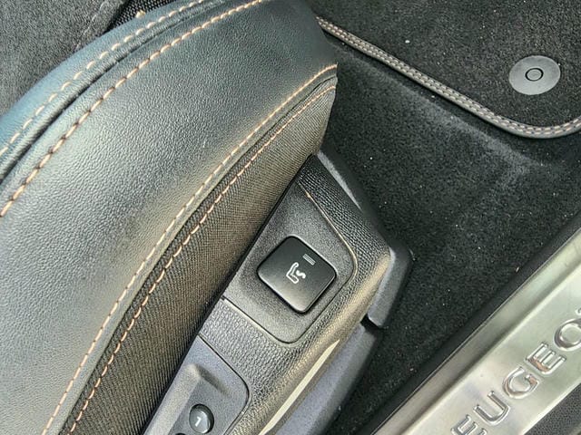 PEUGEOT 3008 GT BLUE HDI 2019/11 photo 22